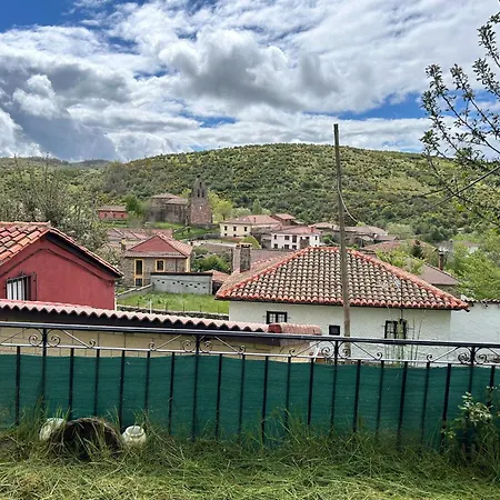 Casa Rural San Cebrian De Muda * San Cebrian de Muda
